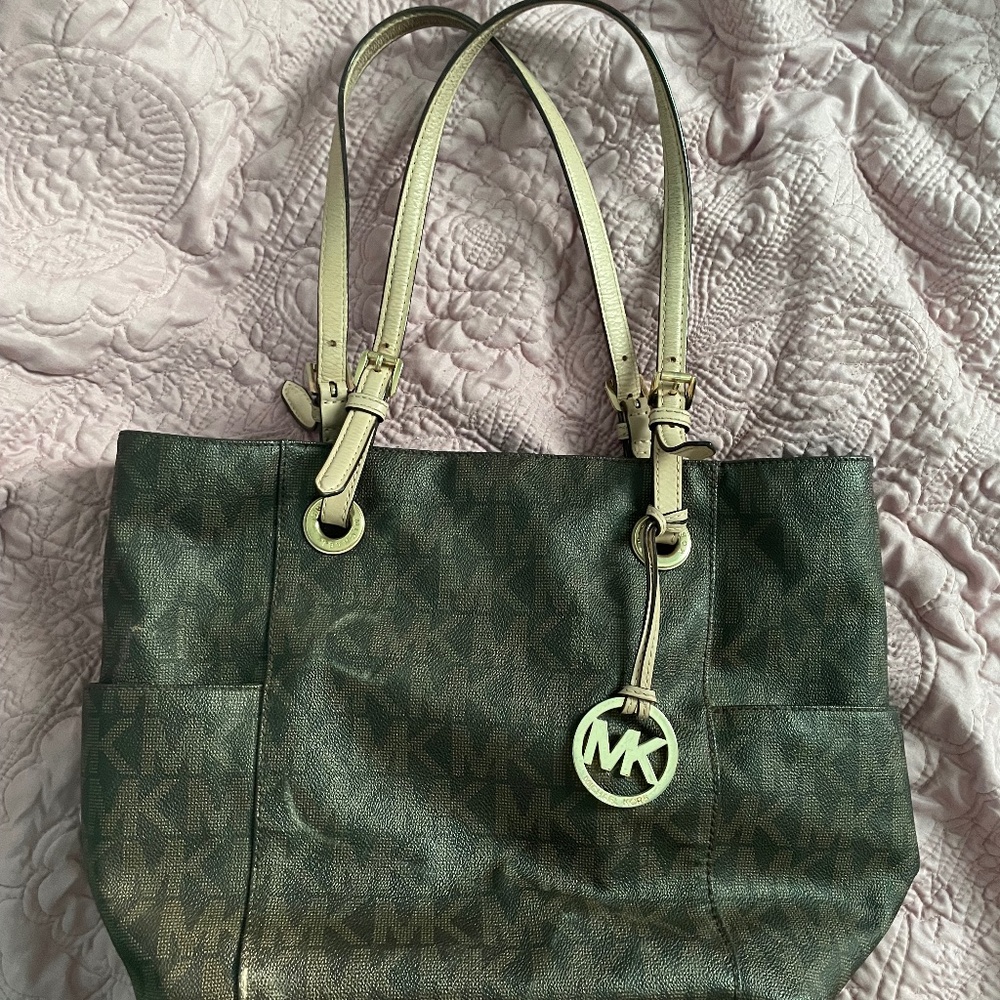 Michael Kors purse